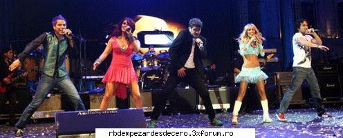 *Poncho in concerte* - bya&ralu - *Poncho*