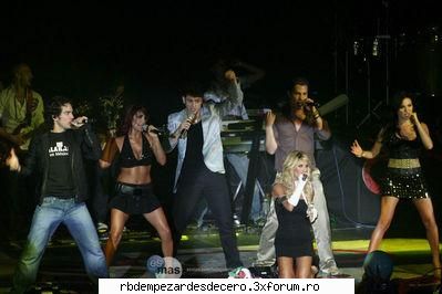*Poncho in concerte* - bya&ralu - *Poncho*