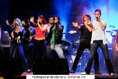 *Poncho in concerte* - bya&ralu - *Poncho*